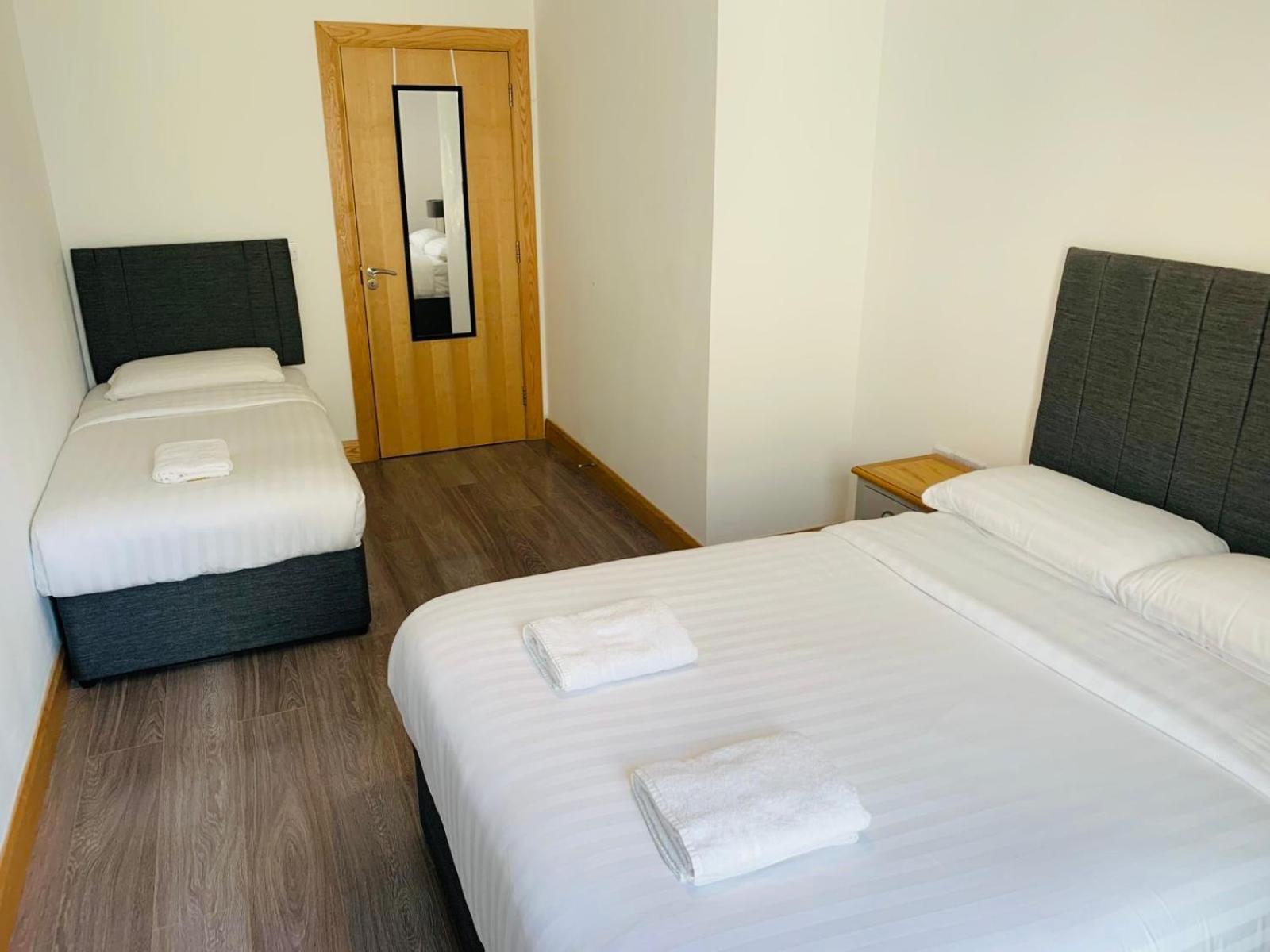 Port House Letterkenny Wild Atlantic Apartments ภายนอก รูปภาพ