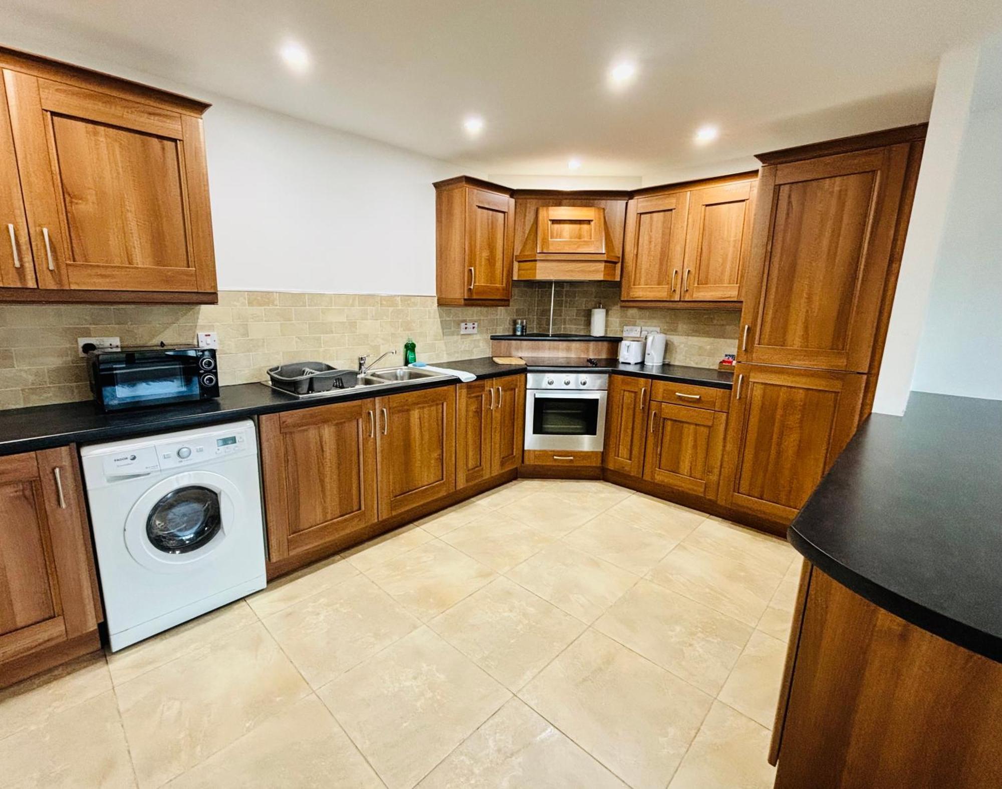 Port House Letterkenny Wild Atlantic Apartments ภายนอก รูปภาพ